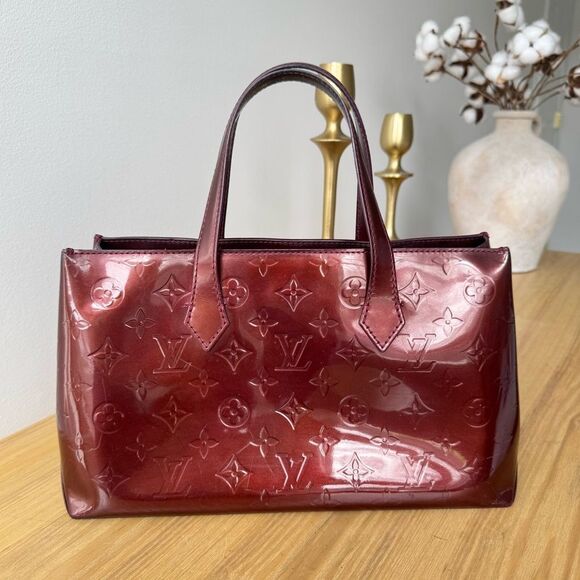 ✅AUTHENTIC✅ LOUIS VUITTON WILSHIRE PM BORDEAUX VERNIS - Picture 4 of 15